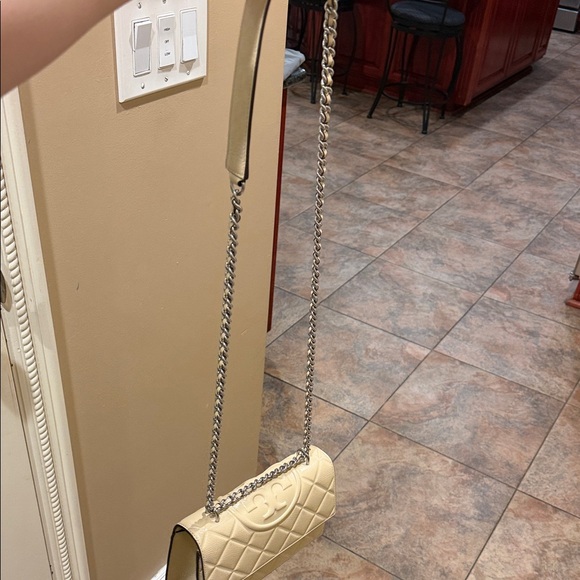 Tory Burch Cream Quilted Leather Chain Shoulder Bag - Picture 2 of 6